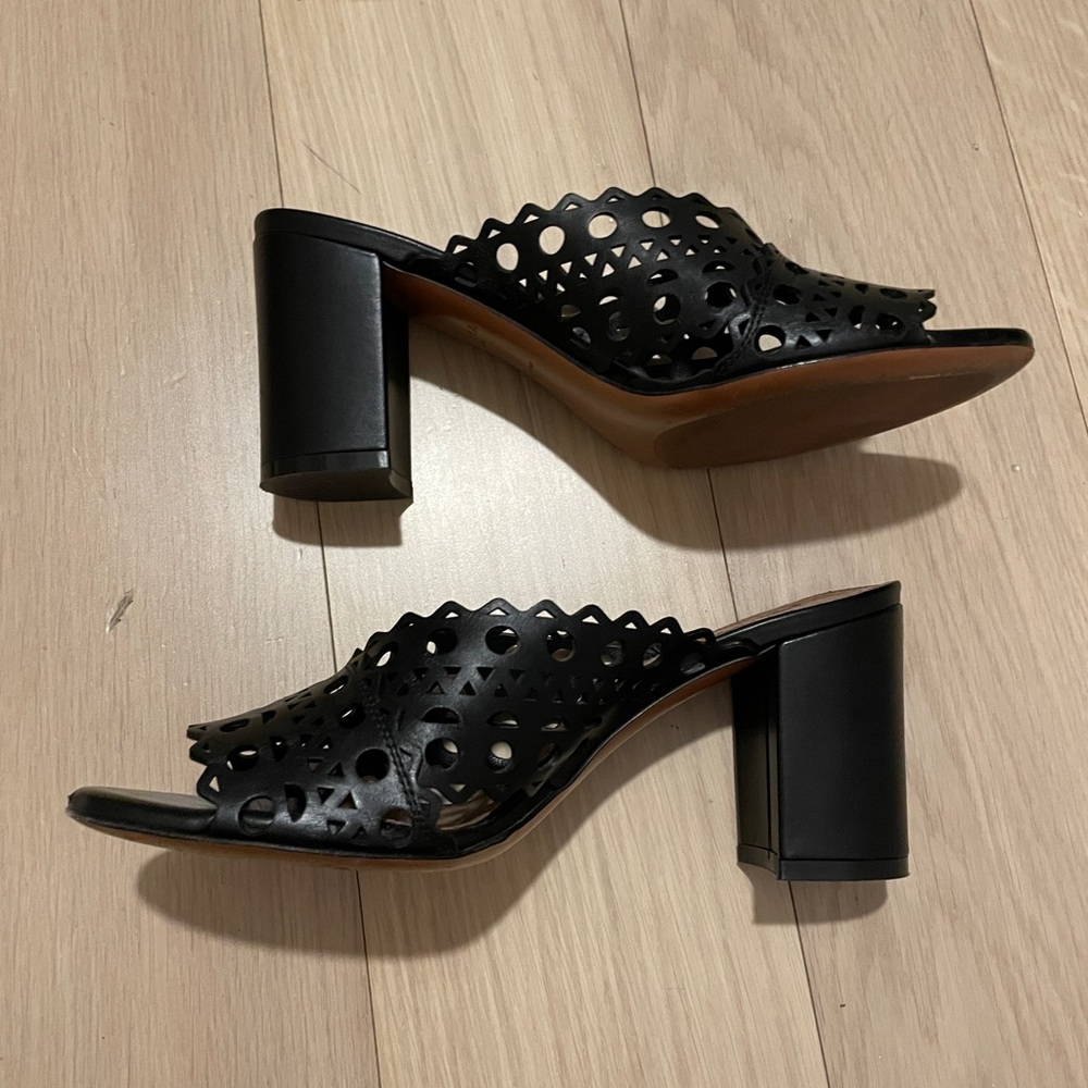 Alaia Vienne Black Mules